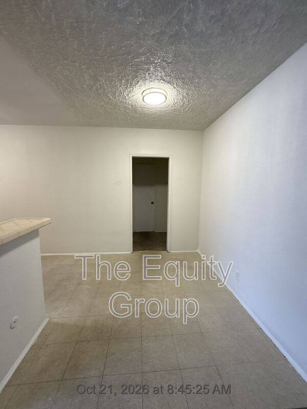 570 S Richmond Ave #4, Hanford, CA 93230 - Apartment for Rent - Image 4