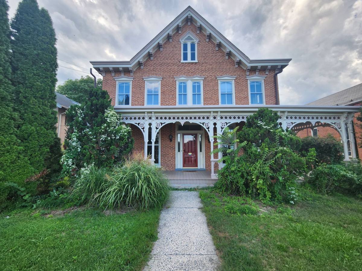 House for rent at 8 Linden Ave, Mercersburg, PA 17236