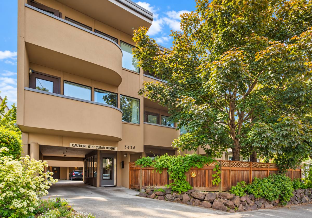 Apartment for rent at 3626 Wallingford Ave N, Seattle, WA 98103