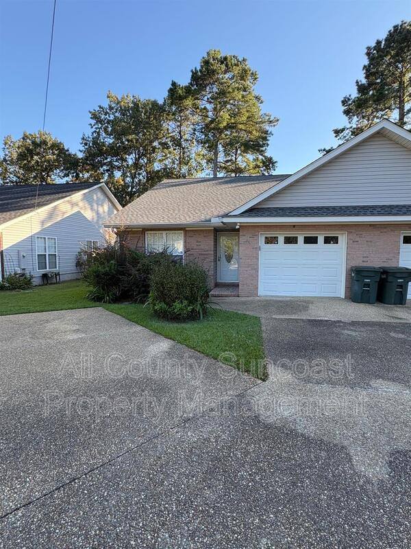 House for rent at 119 Pine Lake Dr, Thomasville, GA 31792