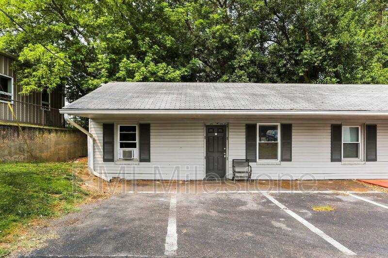 Apartment for rent at 13628 Pennsylvania Ave #1, Hagerstown, MD 21742