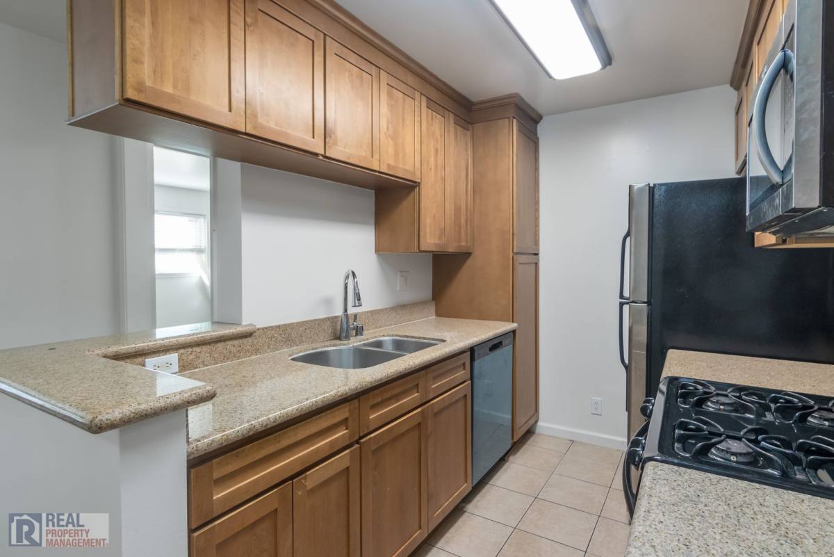 20327 Saticoy St, Winnetka, CA 91306 - Apartment for Rent - Image 8