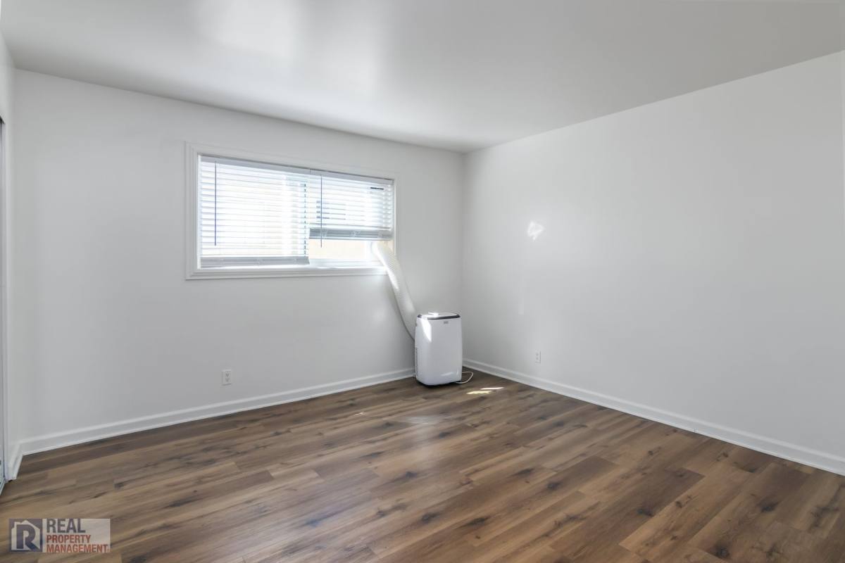 20327 Saticoy St, Winnetka, CA 91306 - Apartment for Rent - Image 10