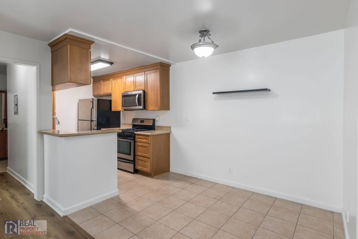 20327 Saticoy St, Winnetka, CA 91306 - Apartment for Rent - Image 6
