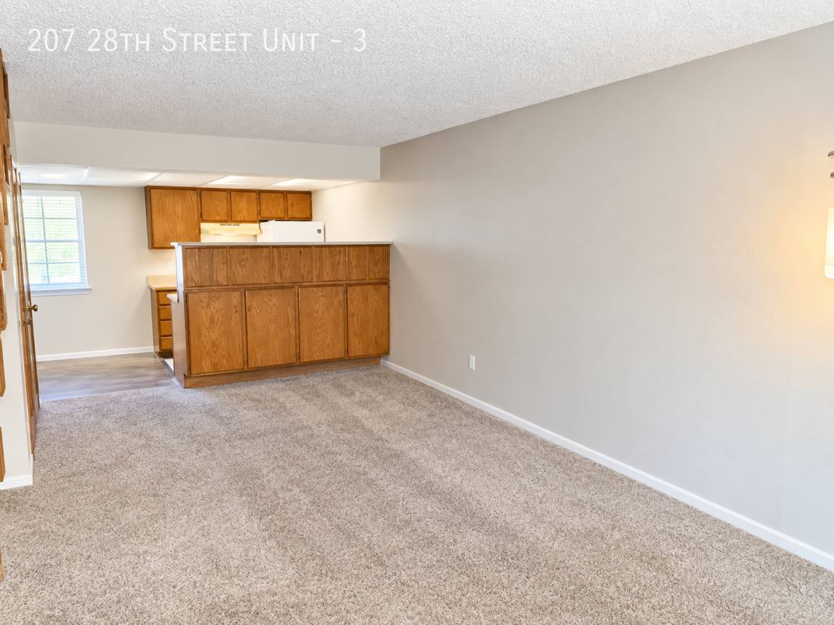 207 28th St #3, Canyon, TX 79015 - Apartment for Rent - Image 1
