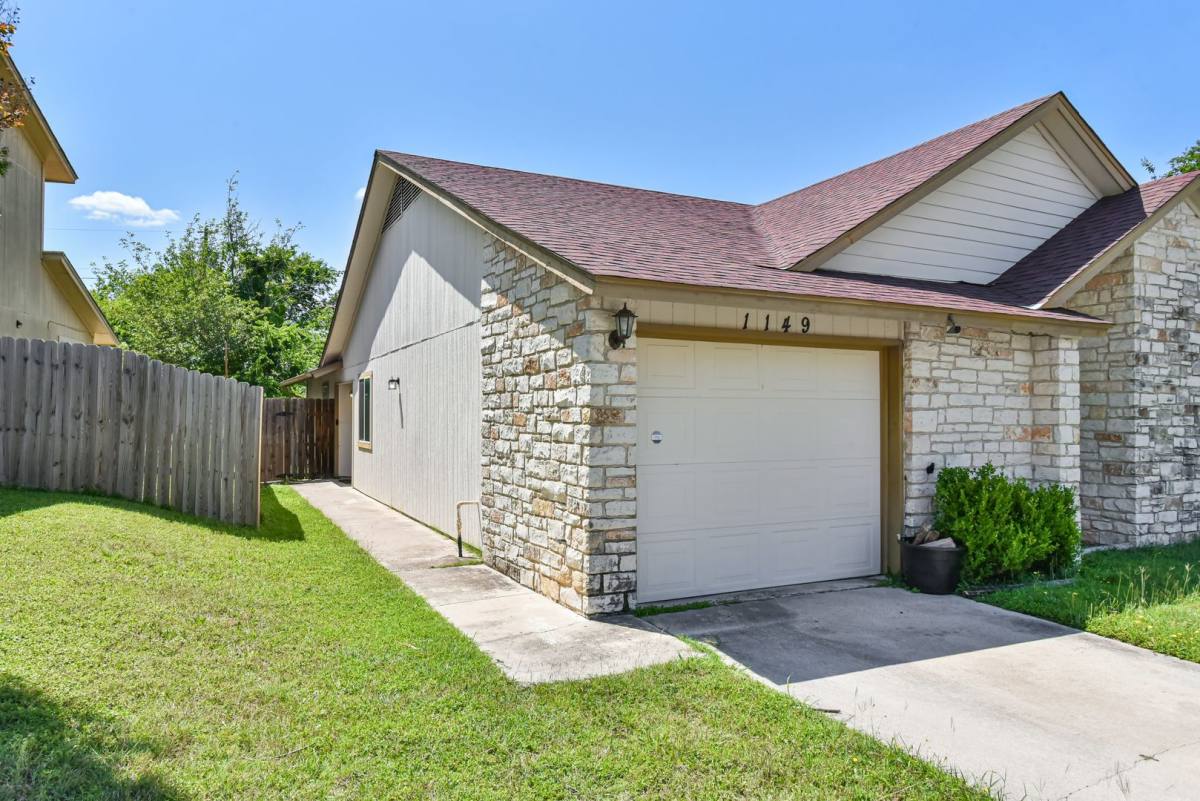 1149 Royal Crest Dr, Killeen, TX 76549 - Townhouse for Rent - Image 3