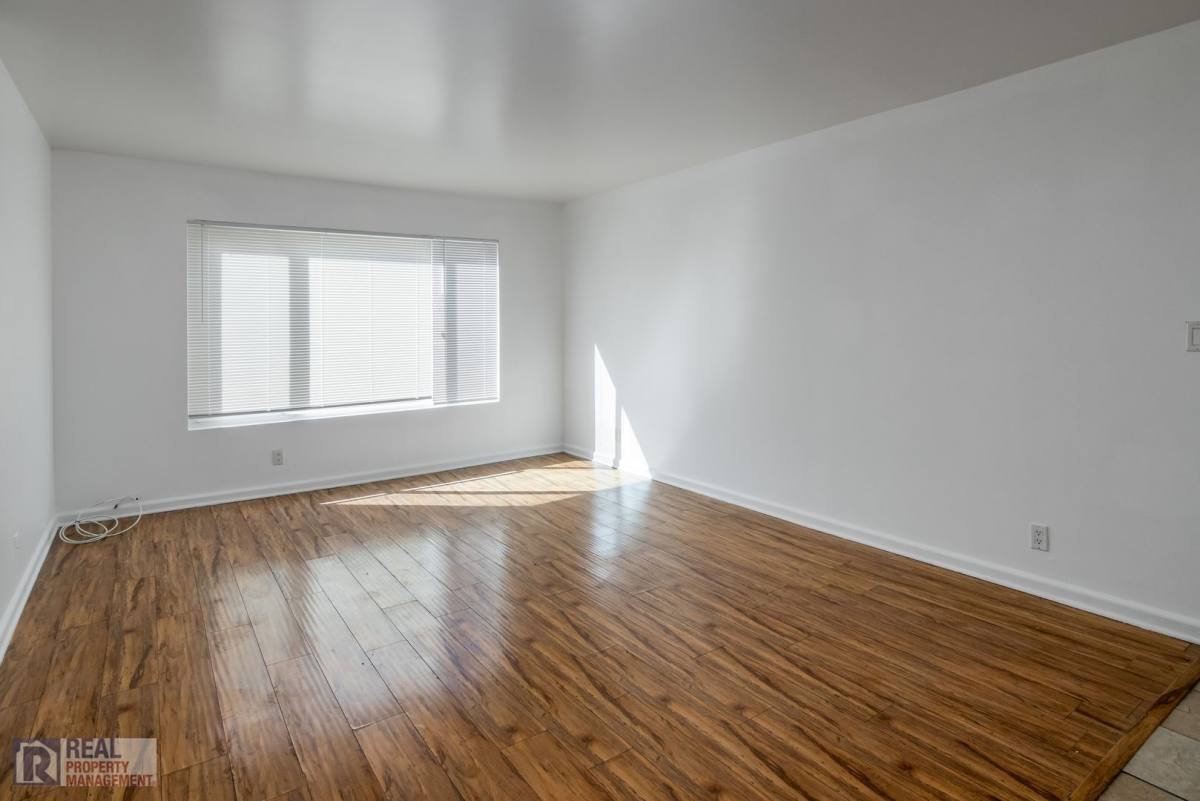 House for rent at 20327 Saticoy St #205, Winnetka, CA 91306