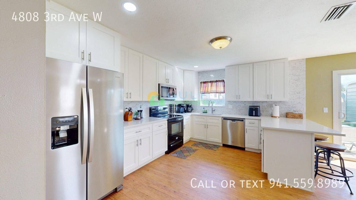 4808 3rd Ave W, Palmetto, FL 34221 - House for Rent - Image 4