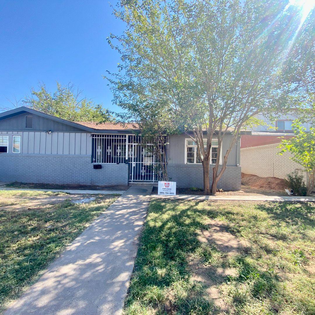 Apartment for rent at 909 W 21st St, Odessa, TX 79763