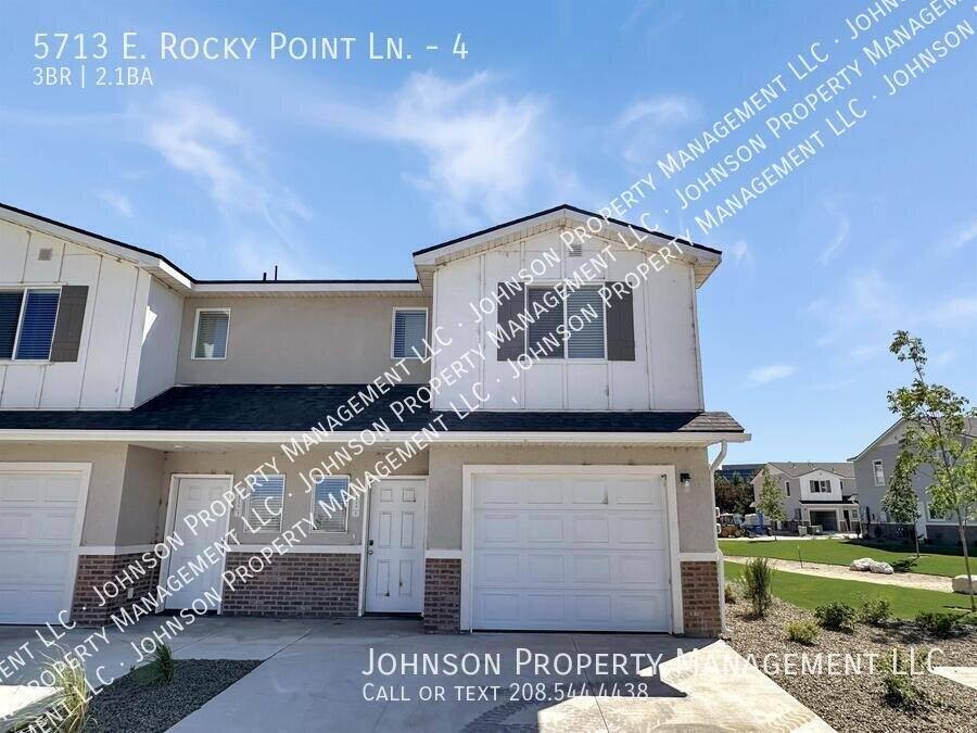 Townhouse for rent at 5713 E Rocky Point Lane #4, Nampa, ID 83687
