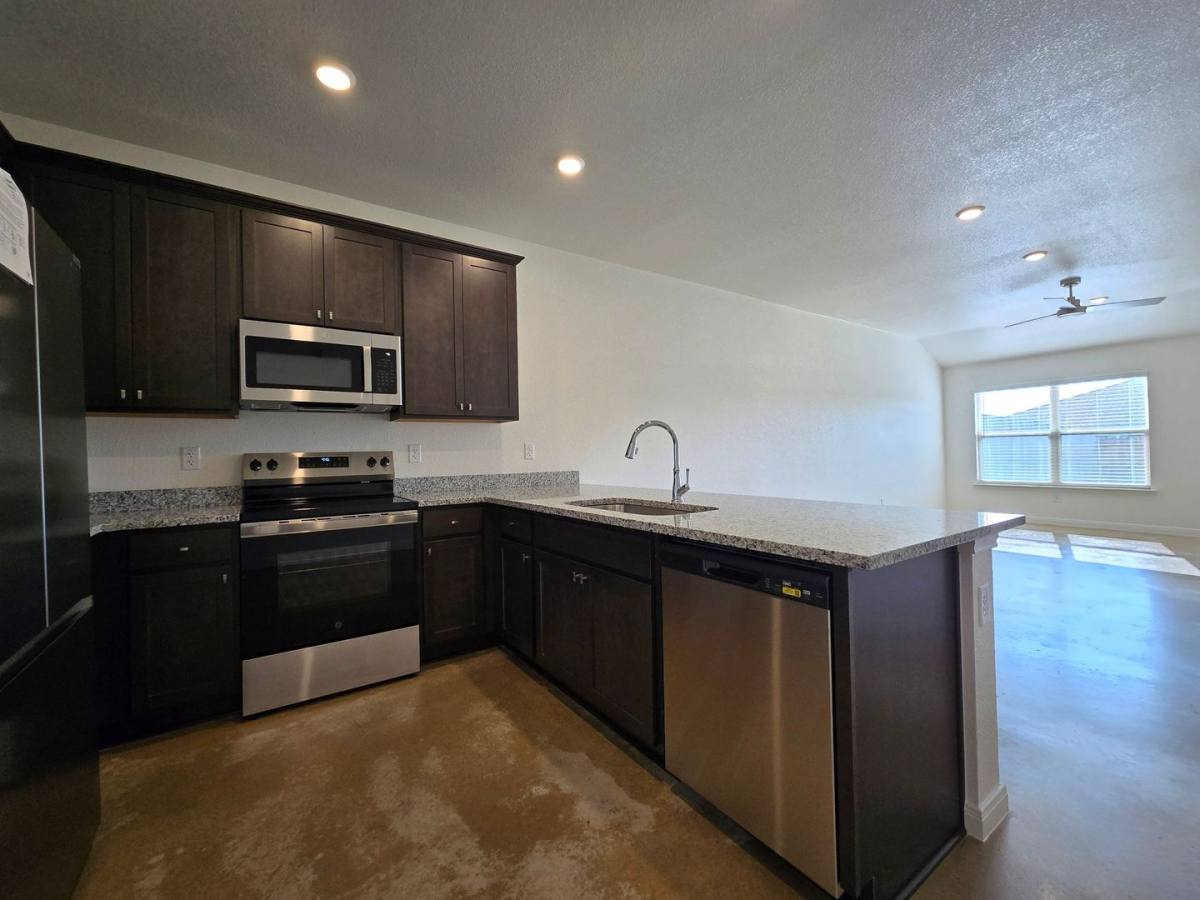 908 Cherry Laurel Lane A B, Killeen, TX 76543 - Apartment for Rent - Image 4