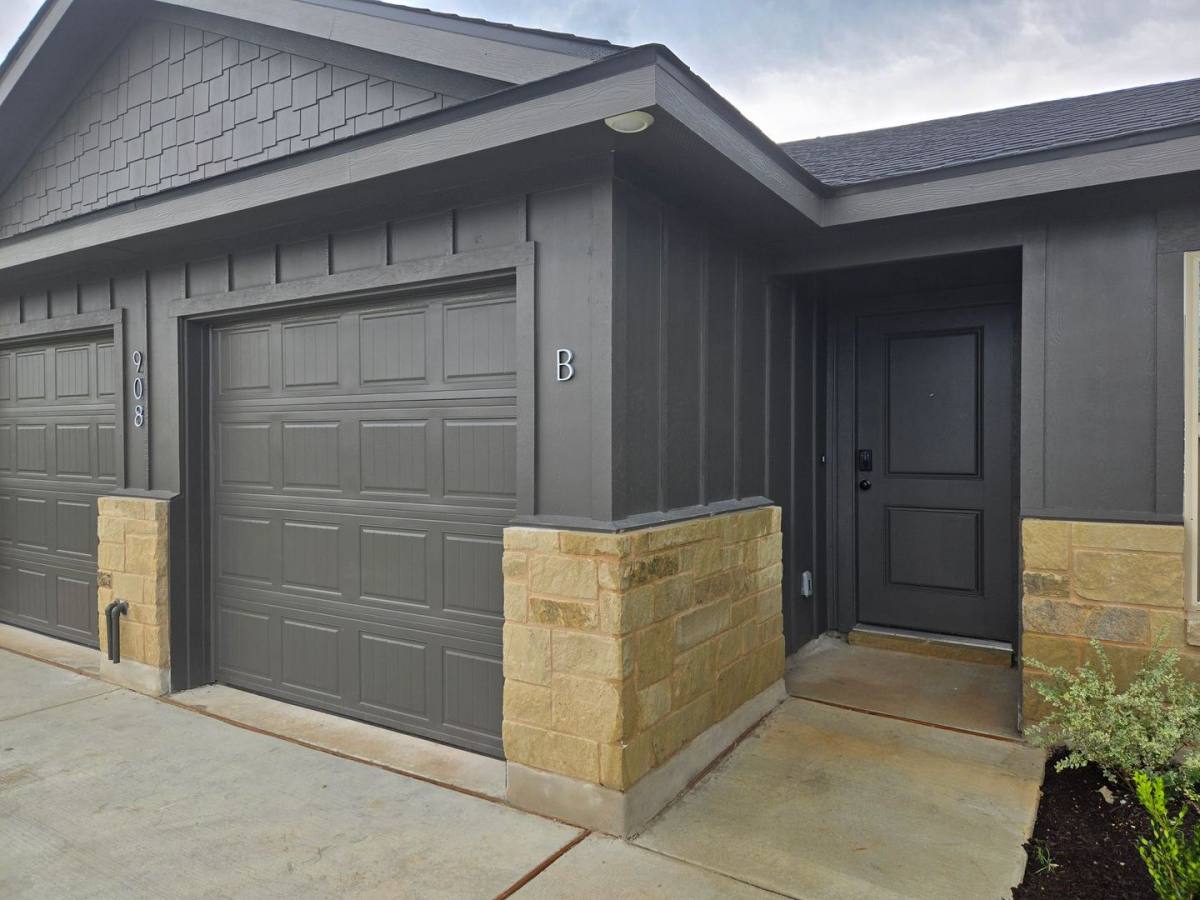 908 Cherry Laurel Lane A B, Killeen, TX 76543 - Apartment for Rent - Image 2