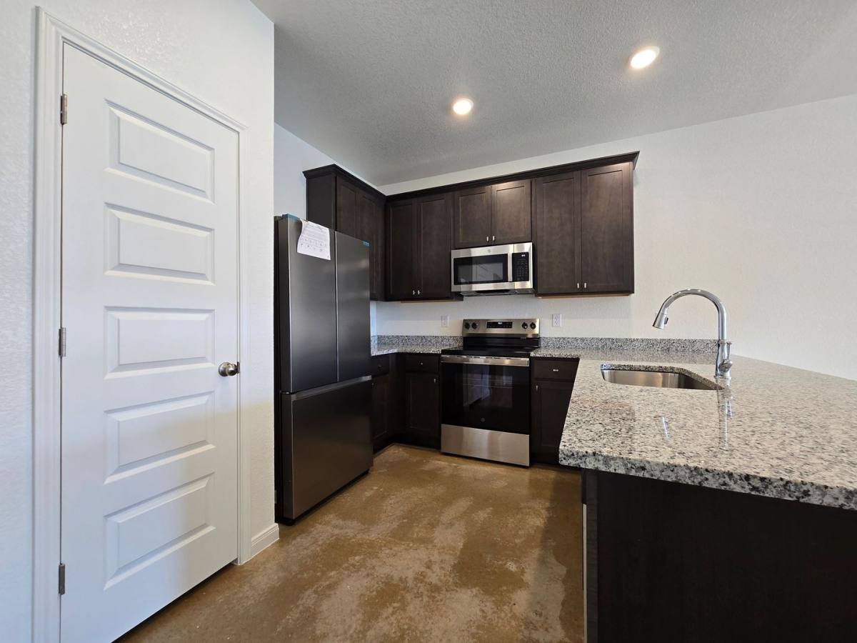 908 Cherry Laurel Lane A B, Killeen, TX 76543 - Apartment for Rent - Image 6