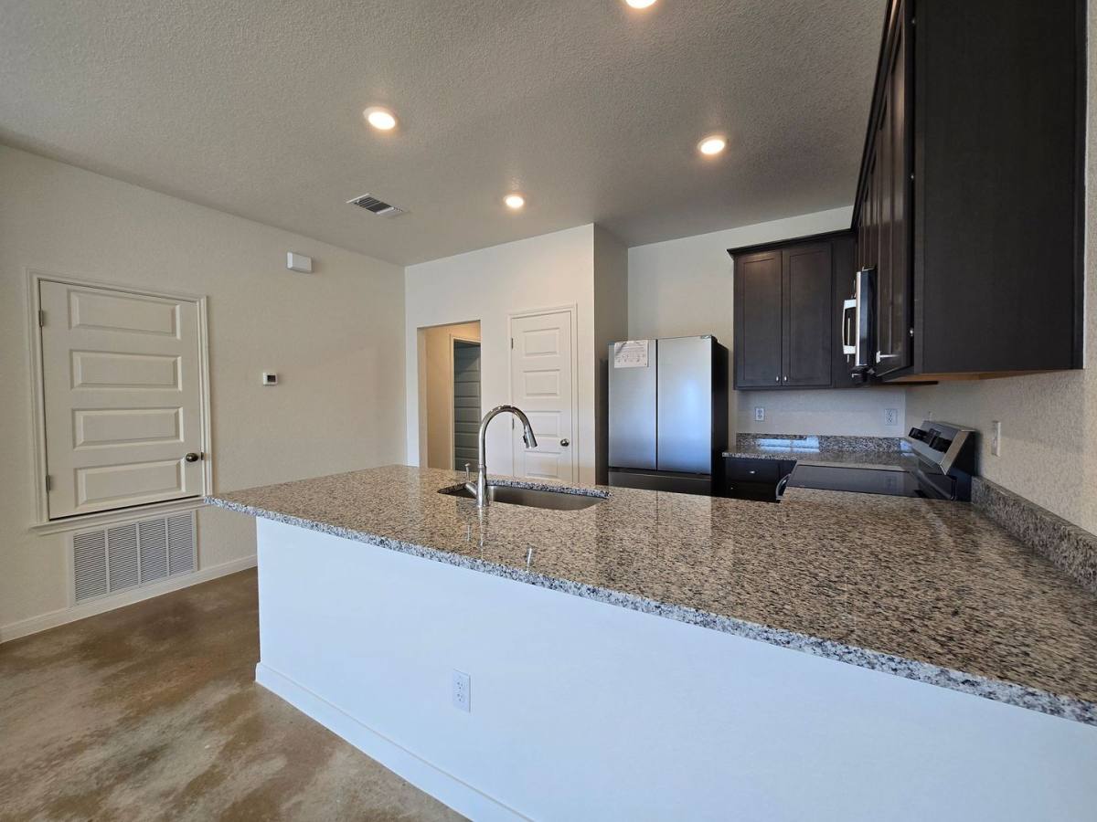 908 Cherry Laurel Lane A B, Killeen, TX 76543 - Apartment for Rent - Image 7