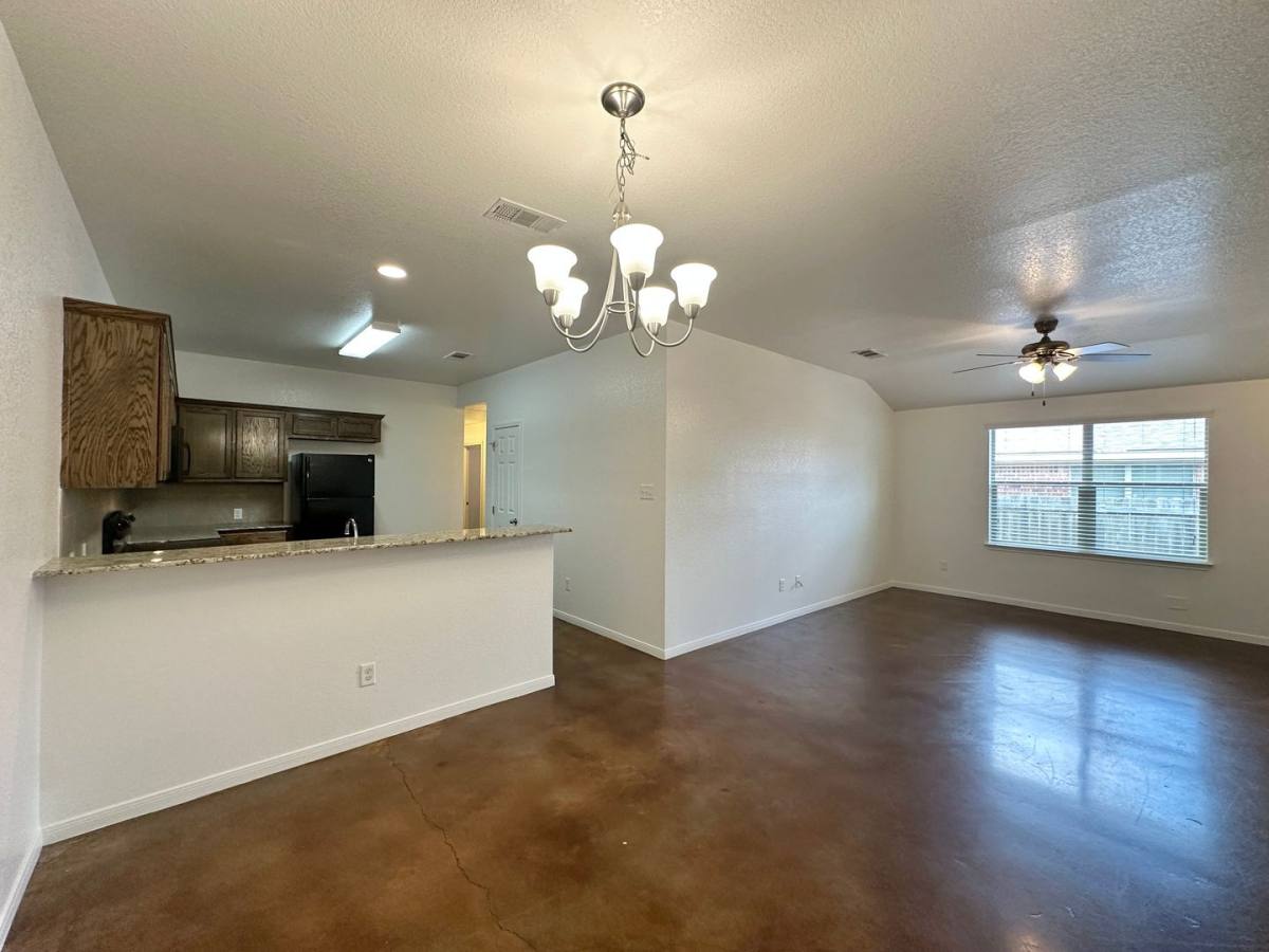 906 A McClure Dr, Harker Heights, TX 76548 - Townhouse for Rent - Image 8