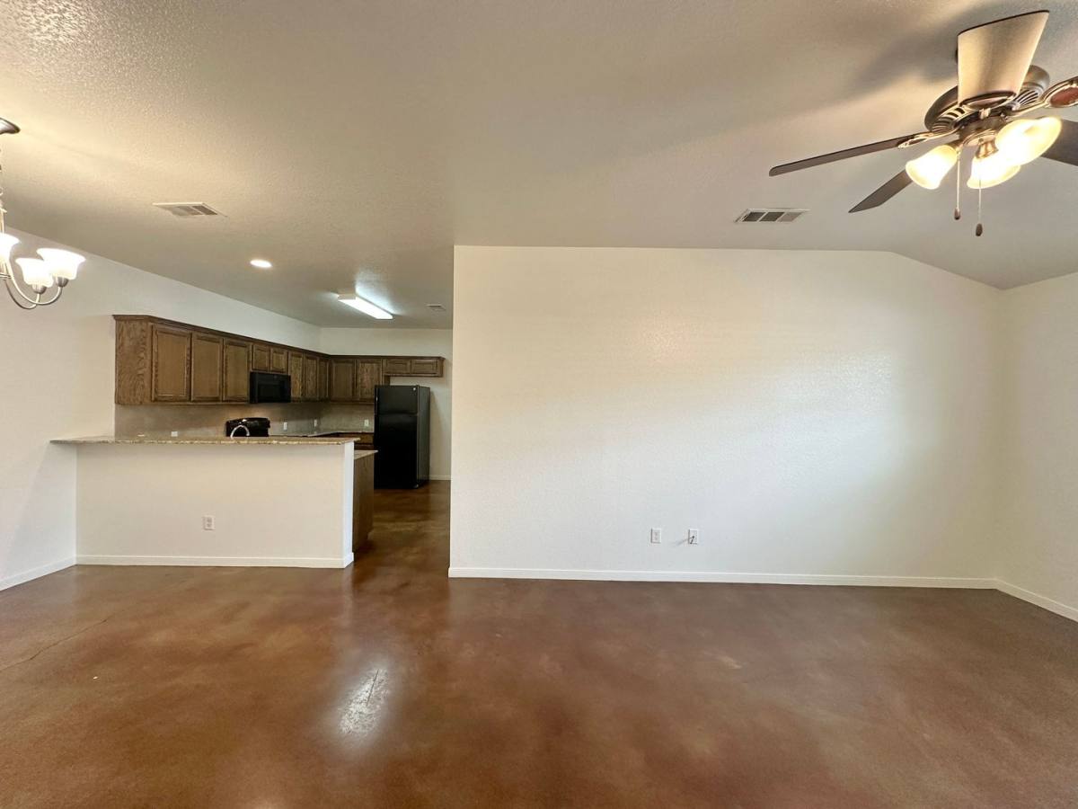 906 A McClure Dr, Harker Heights, TX 76548 - Townhouse for Rent - Image 6