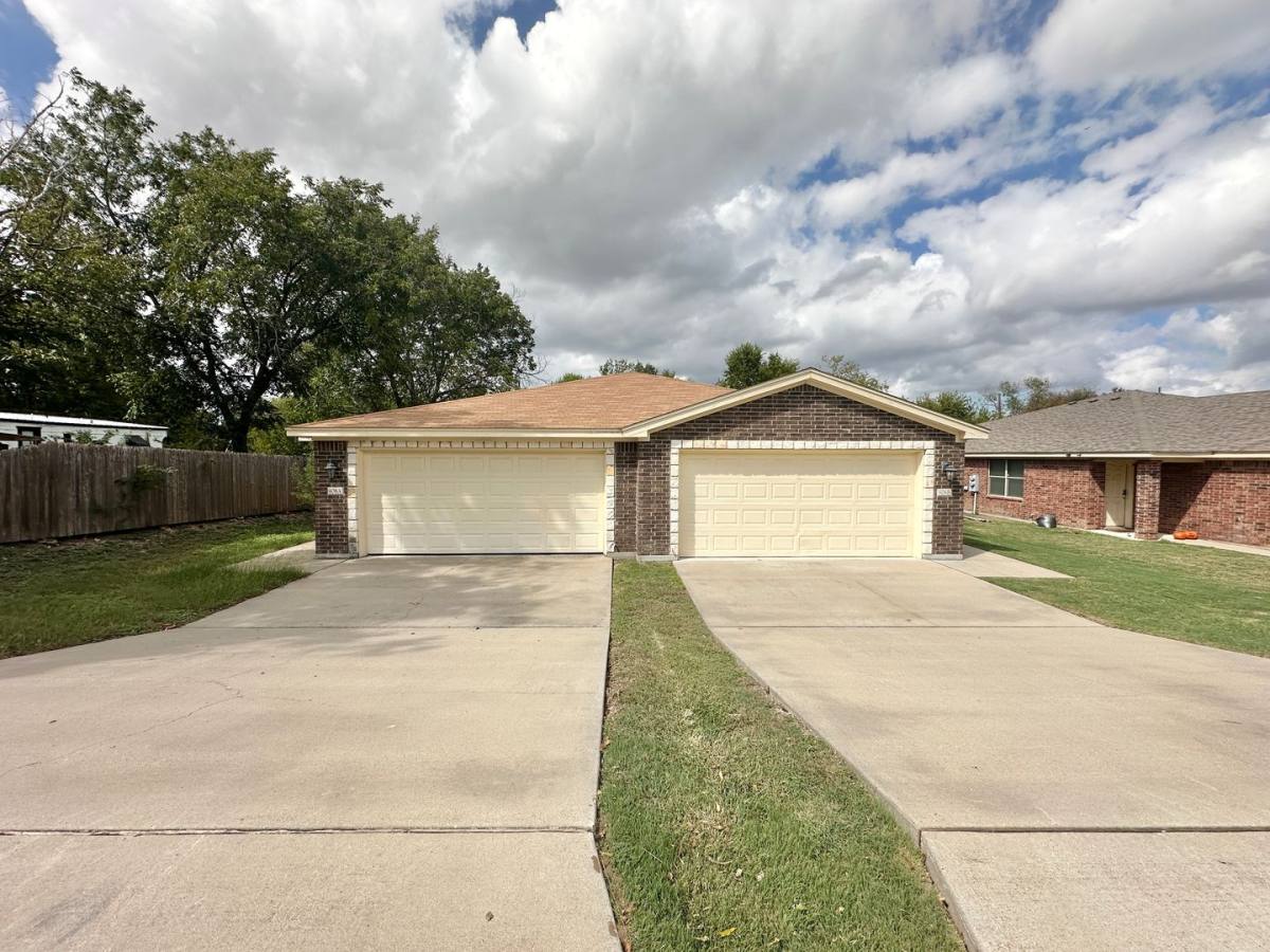 906 A McClure Dr, Harker Heights, TX 76548 - Townhouse for Rent