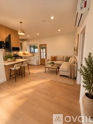7039 1/2 Quartz Ave, Winnetka, CA 91306 - House for Rent - Image 3