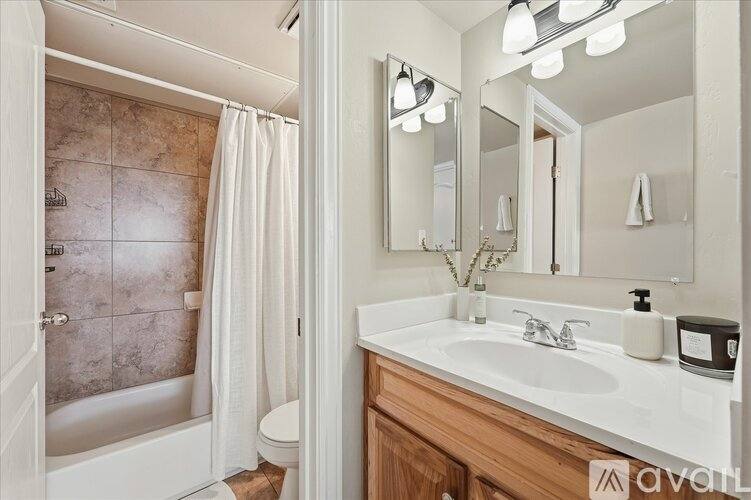 3200 S Litzler Dr #8-233, Flagstaff, AZ 86005 - Condo for Rent - Image 4