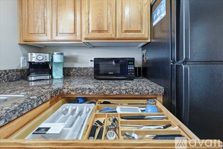 3200 S Litzler Dr #8-233, Flagstaff, AZ 86005 - Condo for Rent - Image 8