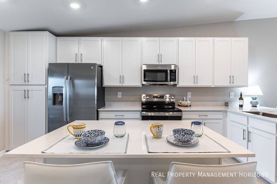 18923 Scallop Loop #207, Bradenton, FL 34211 - Condo for Rent - Image 1