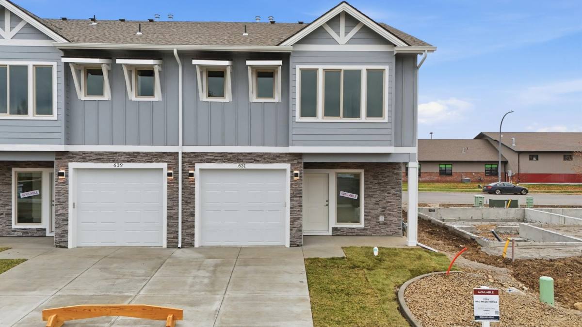 Townhouse for rent at 615 N Creative Way, Post Falls, ID 83854