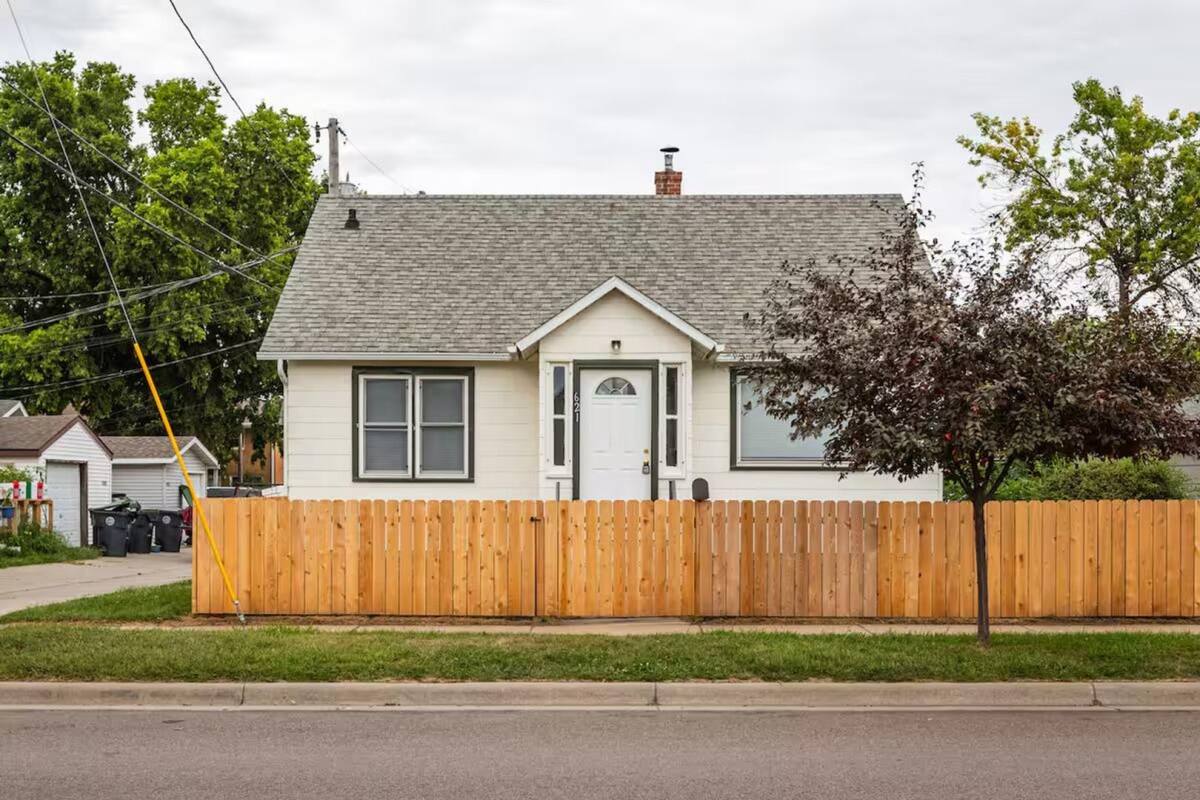 House for rent at 621 Farnam St, La Crosse, WI 54601