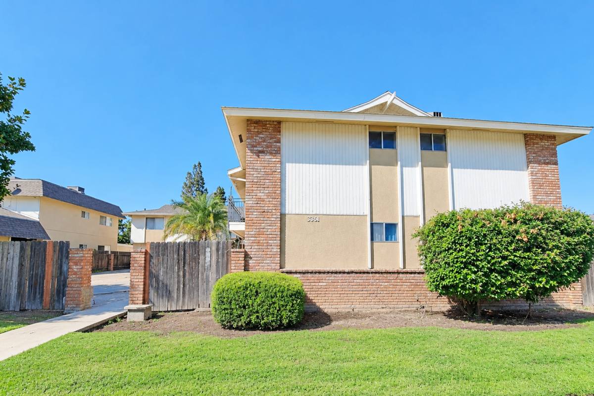 Apartment for rent at 3331 E Sierra Madre Ave, Fresno, CA 93726