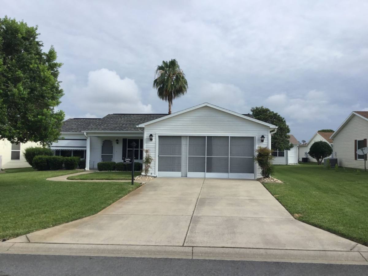 Apartment for rent at 2006 Cardona Way, Lady Lake, FL 32159