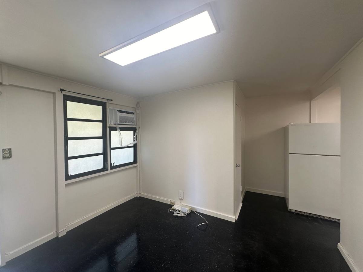Apartment for rent at 603 Isenberg St, Honolulu, HI 96826