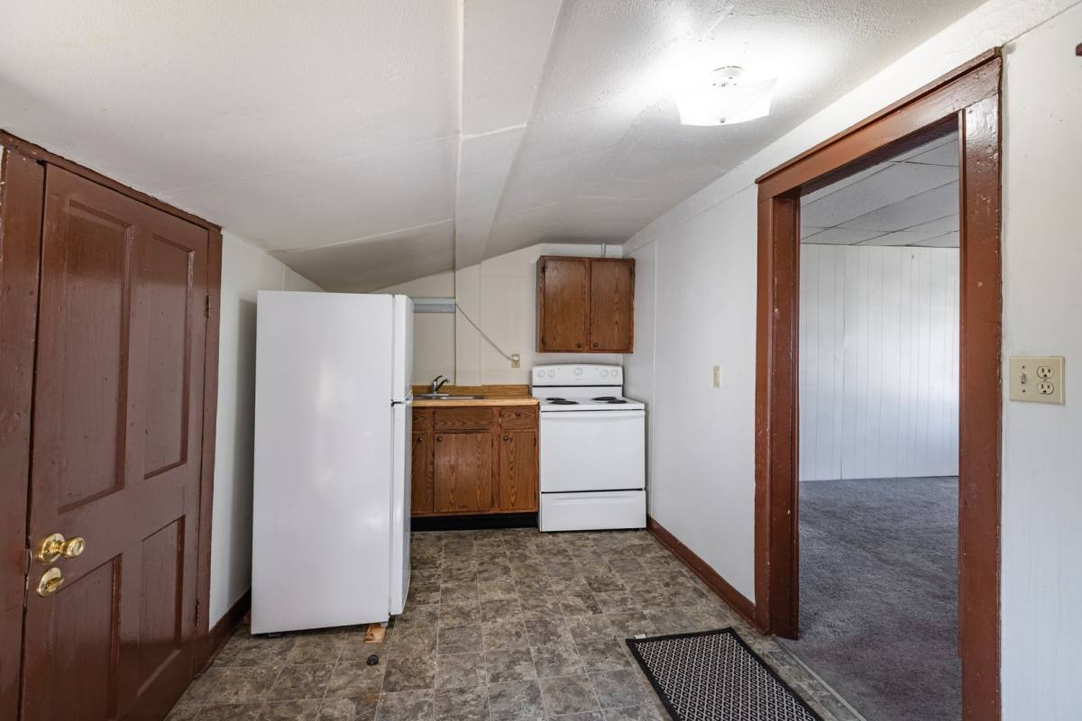 602-604 9th St N, La Crosse, WI 54601 - Apartment for Rent - Image 2