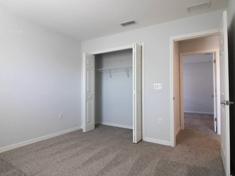 1074 Grantham Dr, Sarasota, FL 34234 - Townhouse for Rent - Image 9