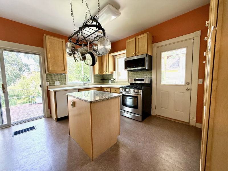 124 Highland St, Evansville, WI 53536 - House for Rent - Image 4