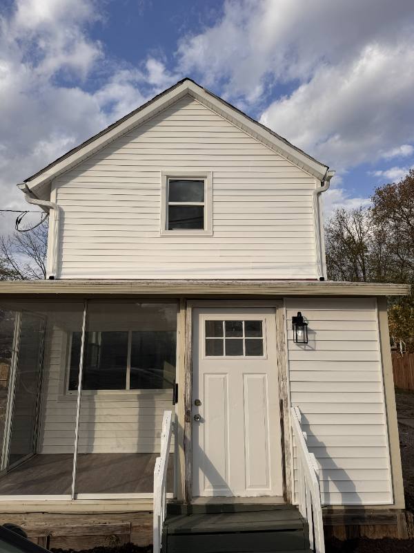 House for rent at 296 Summer St, Newark, OH 43055