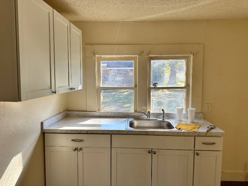 1301 S Stateline, Texarkana, AR 71854 - House for Rent - Image 4