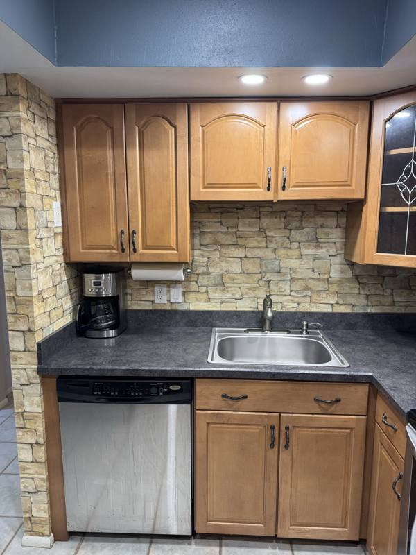 8396 S Haven Lane, Fort Myers, FL 33919 - Townhouse for Rent - Image 5