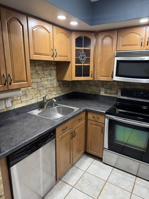 8396 S Haven Lane, Fort Myers, FL 33919 - Townhouse for Rent - Image 6