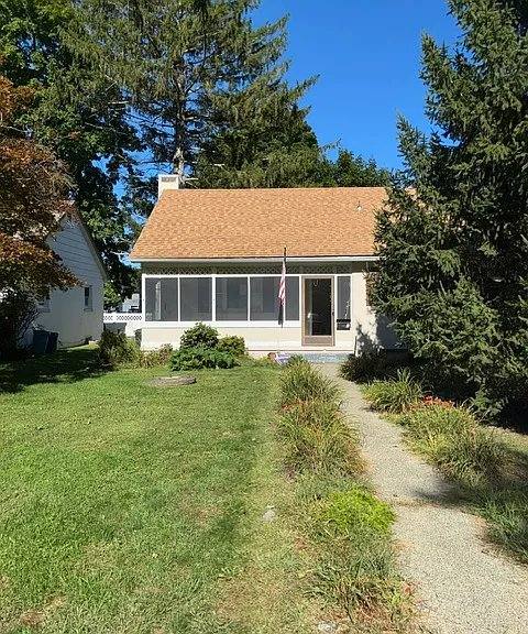 House for rent at 1 Dervend Circle, Matamoras, PA 18336