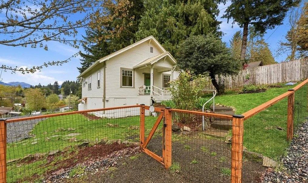 51 Wilkinson St, Carson, WA 98610 - House for Rent - Image 7