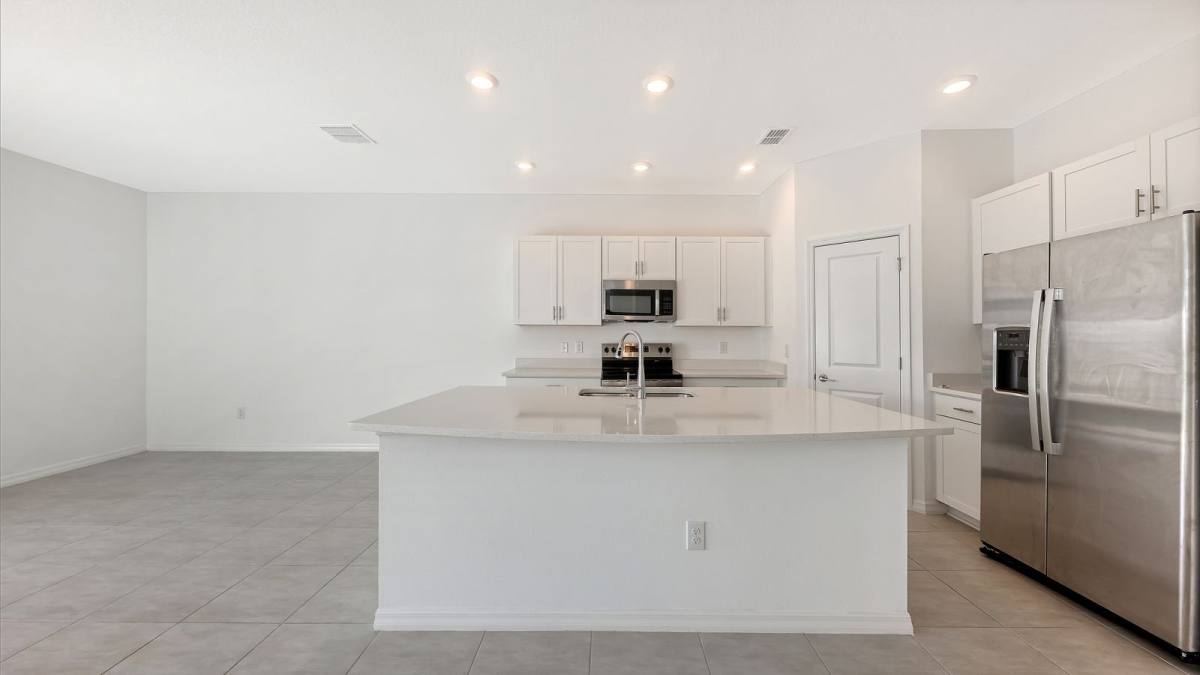11922 Glenside Terrace, Palmetto, FL 34221 - Townhouse for Rent - Image 6