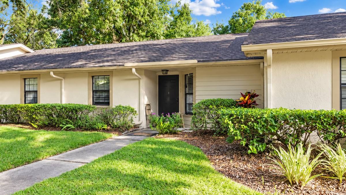 Townhouse for rent at 2004 Cedar Run Dr, Plant City, FL 33563