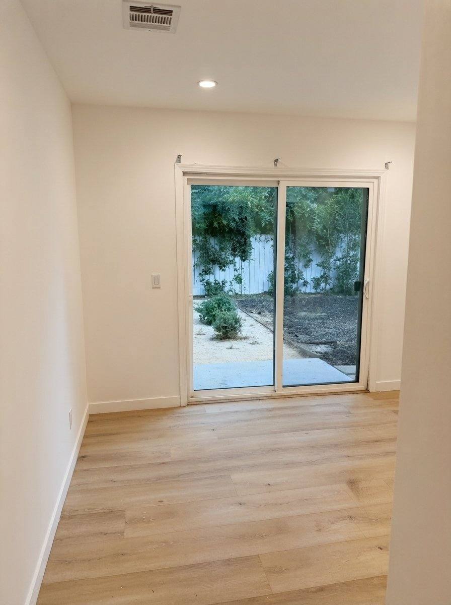 7449 1/2 Variel Ave, Canoga Park, CA 91303 - Apartment for Rent - Image 4