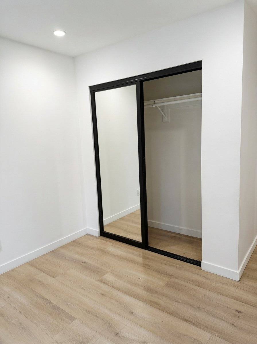7449 1/2 Variel Ave, Canoga Park, CA 91303 - Apartment for Rent - Image 8