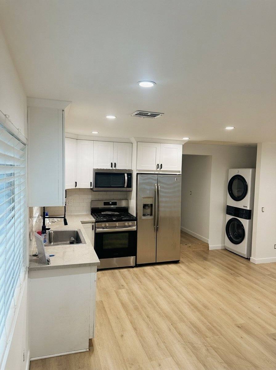 7449 1/2 Variel Ave, Canoga Park, CA 91303 - Apartment for Rent - Image 2