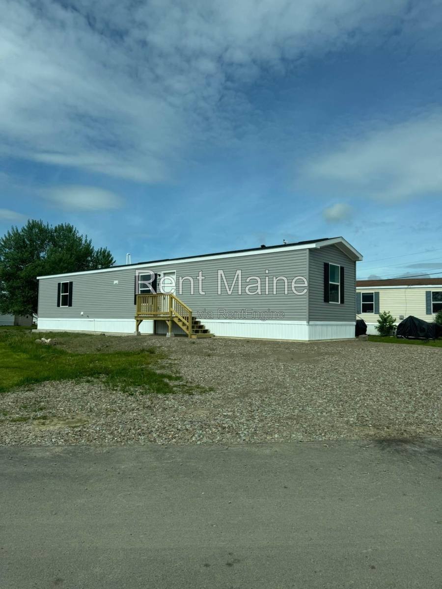 House for rent at 187 F St, Pittsfield, ME 04967