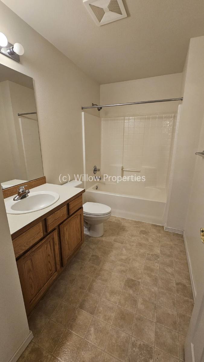 1237 Griggs St, Dupont, WA 98327 - House for Rent - Image 10
