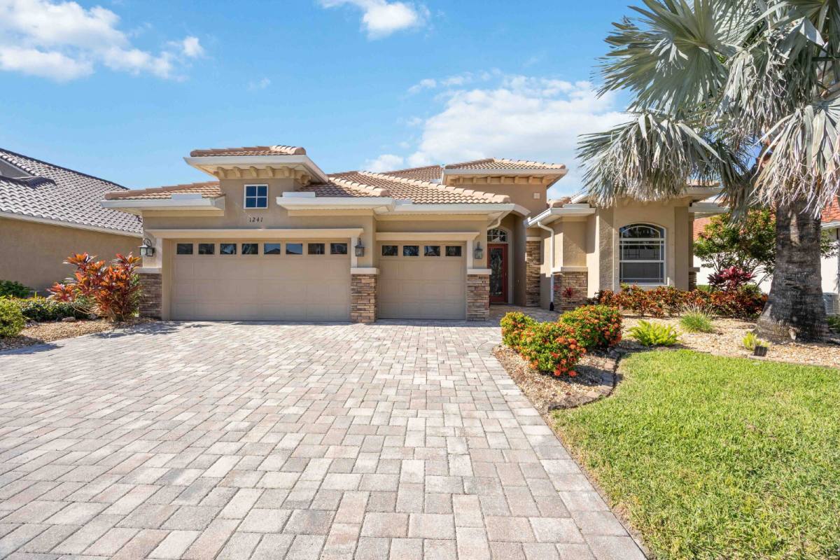 1241 Creek Nine Dr, North Port, FL 34291 - House for Rent - Image 2