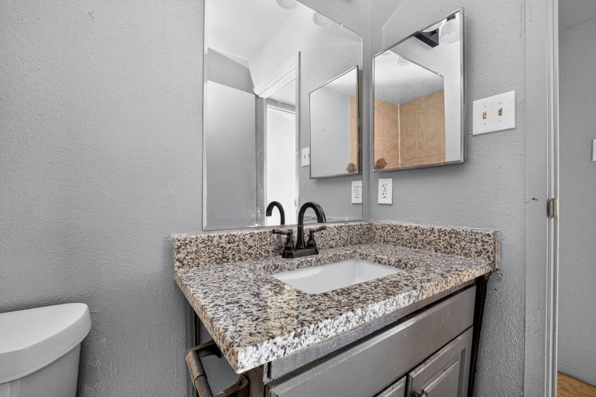 8034 Antoine Dr #201 photo 6