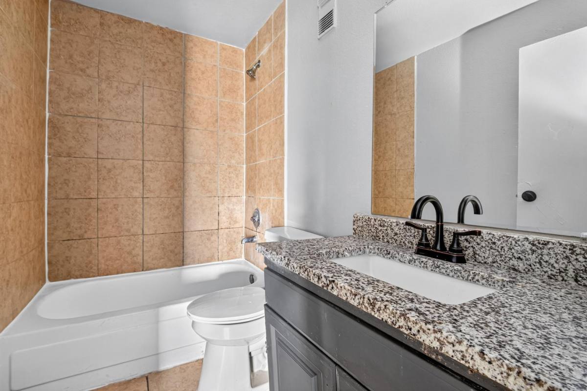 8034 Antoine Dr #201 photo 7