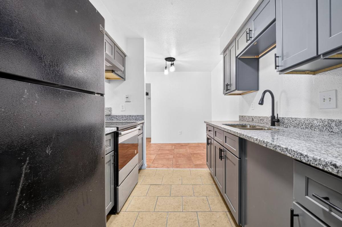 8034 Antoine Dr #223 photo 3